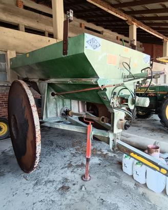 Spandiconcime Carlo tramoggia inox 3000kg