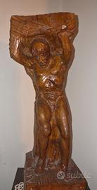 Scultura il legno fatta a mano intagliata con scal