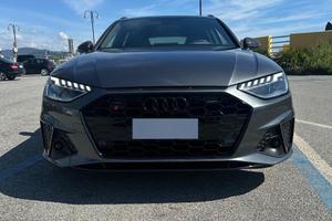 Audi A4 S Avant quattro