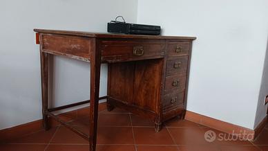 scrivania 
