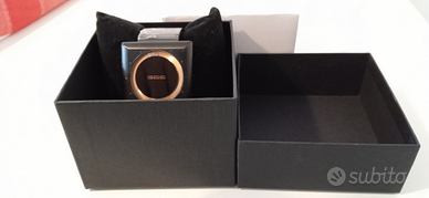 Orologio futuristico