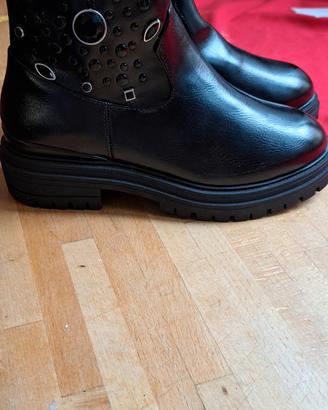 Stivale Sara Lopez total black AI23