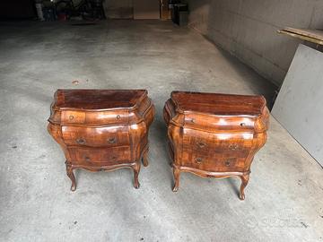 Coppia comodini stile barocco