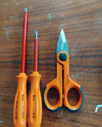 Forbice più cacciaviti isolati beta 