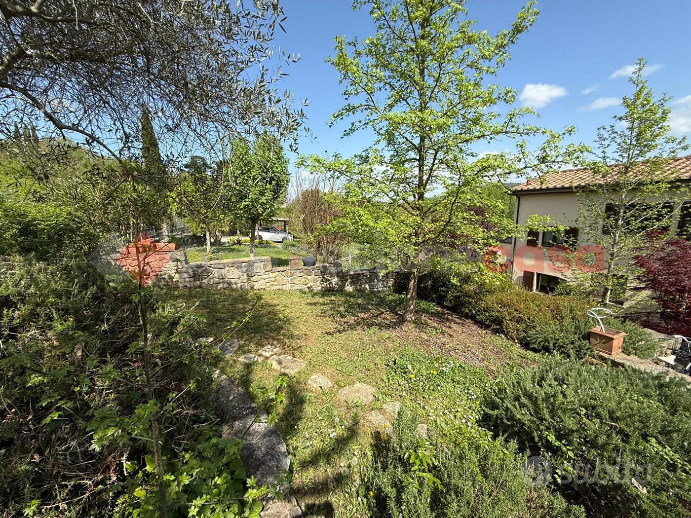 Villa a schiera Arezzo [VL126VRG]