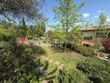 Villa a schiera Arezzo [VL126VRG]