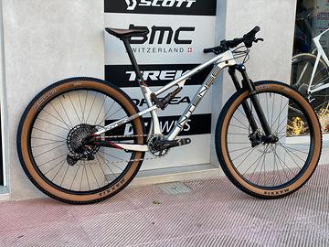 Mtb full Intense Sniper Xc 29 Carbonio