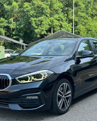 Bmw 116d Automatica – IVA Esposta Navi LED 2021