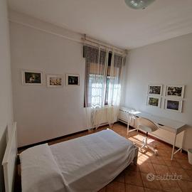 Luminosa e tranquilla stanza singola per studenti