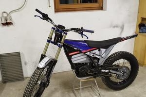Eletric motion escape R