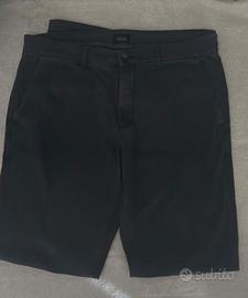 Pantalone scuro da uomo