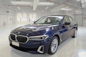 BMW 520 LUXURY AUTO 4 PORTE BERLINA