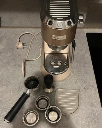 Macchina caffe De Longhi Dedica Arte EC885.M
