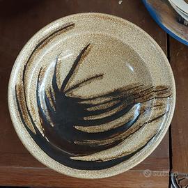Ciotola ceramica Faenza firmata da Maiorana