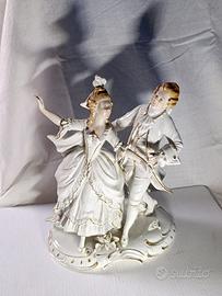 Coppia Galante in Porcellana stile Capodimonte - M