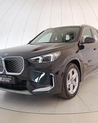 BMW iX1 edrive 20 X-Line