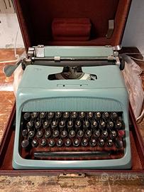 Macchina da scrivere Olivetti