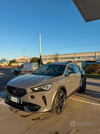 Cupra formentor plug in hybrid 204cv