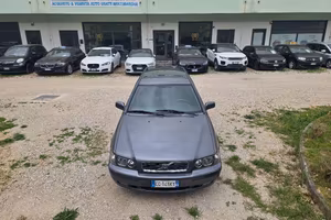 VOLVO V40 1.9D DIESEL ASI OK NEOPATENTATI
