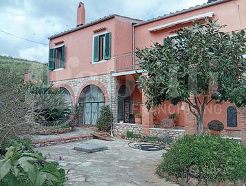 Villa o villino Porto Azzurro