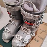 Scarponi Tecnica: Comfort e Stile in Pista