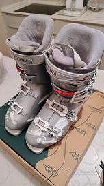 Scarponi Tecnica: Comfort e Stile in Pista