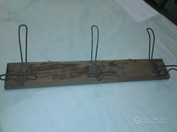 Attaccapanni vecchio rurale