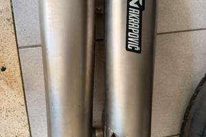 Terminale Akrapovic Triumph