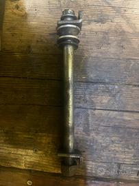 Perno ruota posteriore hm 50