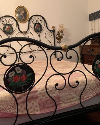 Letto antico in ferro battuto compreso accessori
