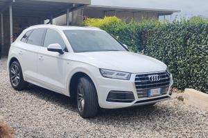 AUDI Q5 con 50% di passaggio di proprietà compreso