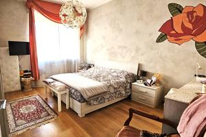 Trilocale ristrutturato al 2°p. con 2 balconi e ca