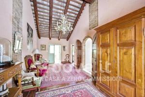 Villa di 360 m² con più di 5 locali e box auto dop