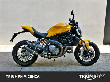 DUCATI Monster 821 Yellow