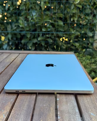 MacBook Pro 13" Touch Bar 16GB RAM 256GB Argento
