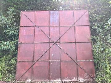 Portone scorrevole con binario