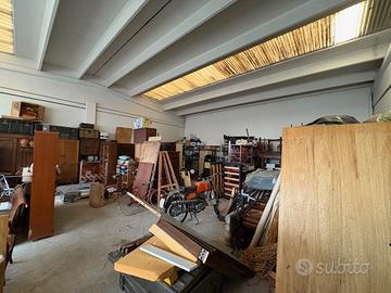 Capannone con piazzale - Lavis