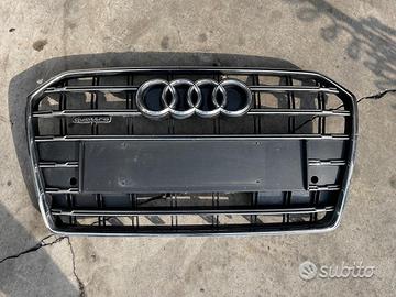Mascherina anteriore Audi A6 C7 2016