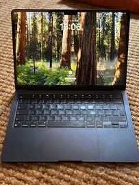 MacBook Air M2 (2022) – 8GB / 256GB – Midnight