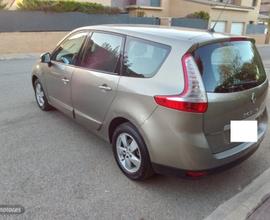 Renault Grand Scenic dCi 8V 110 CV EDC 7 POSTI