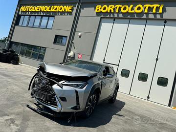 LEXUS UX 250H per ricambi usati M20A