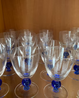 Servizio bicchieri e coppette in cristallo