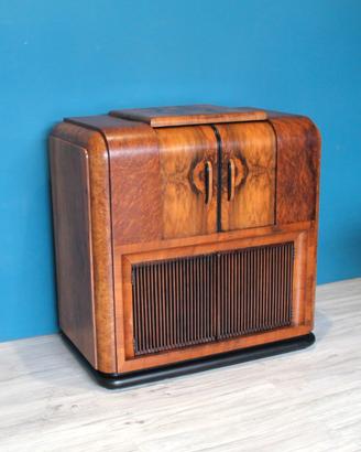 Credenza da mobile radio