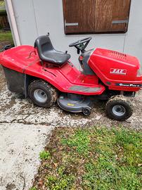 Trattorino tagliaerba Efco