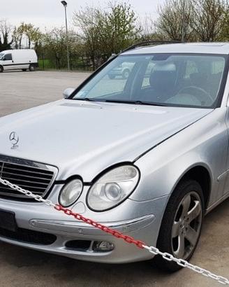 Motore e cambio Mercedes E 500 4Matic del 2005