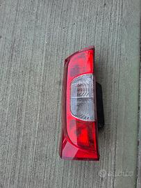 fanale post sx..lato guidatore.fiorino qubo e nemo