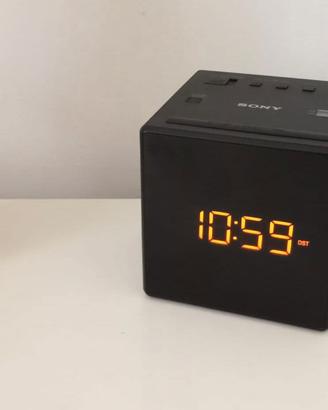 Cubo Sveglia - Radio Sveglia Sony ICF-C1