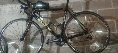 BICI SCOTT ADDICT R1 2017