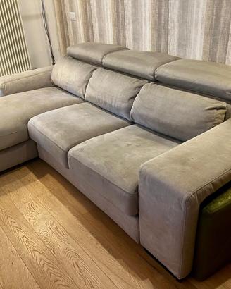 Divano con due pouf seminuovo