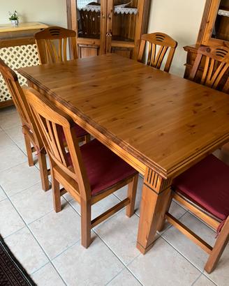 Tavolo in legno di pino + 6 sedie